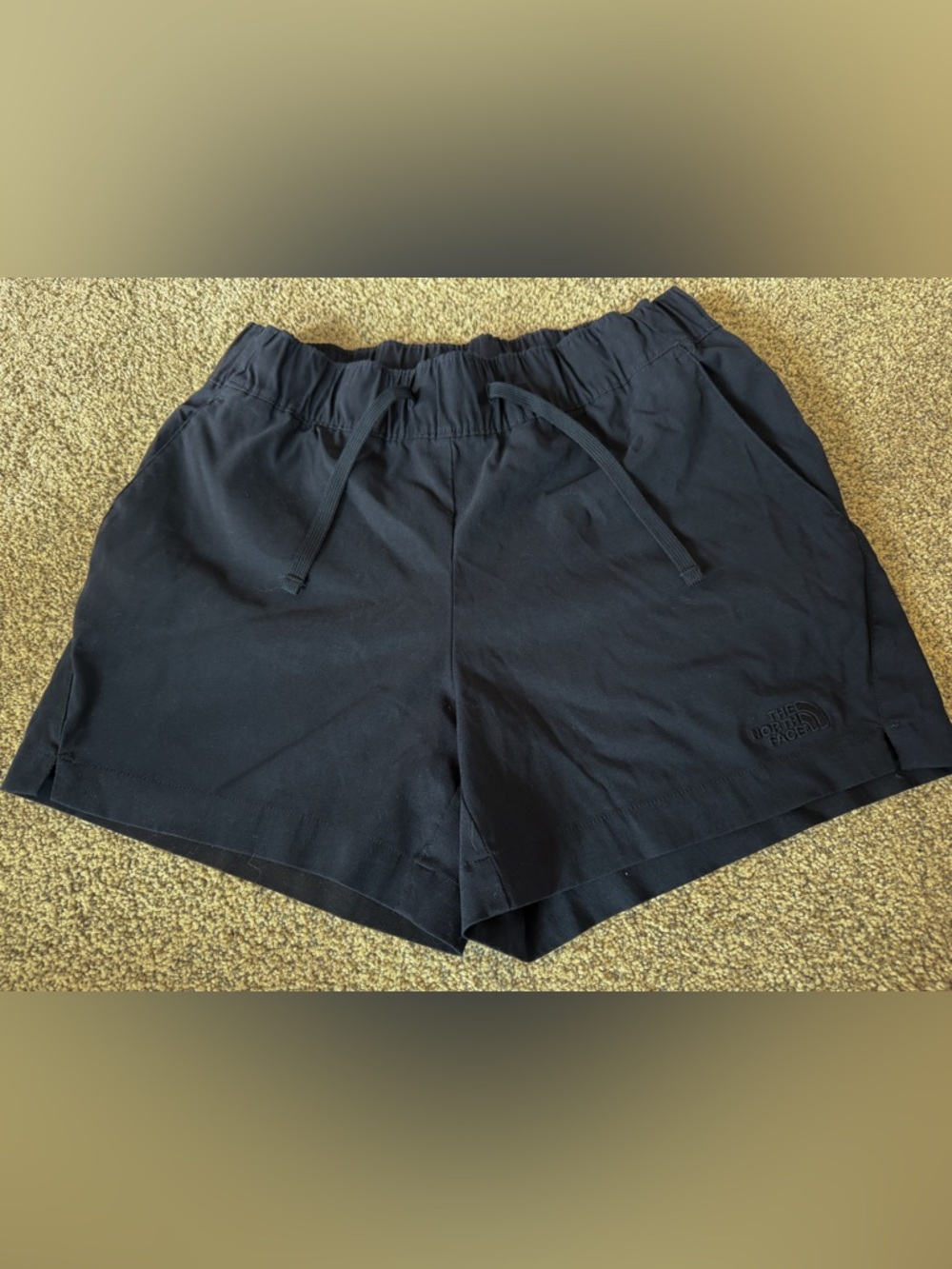 The North Face Women’s Classic Black Drawstring Shorts Waterproof 4” Small